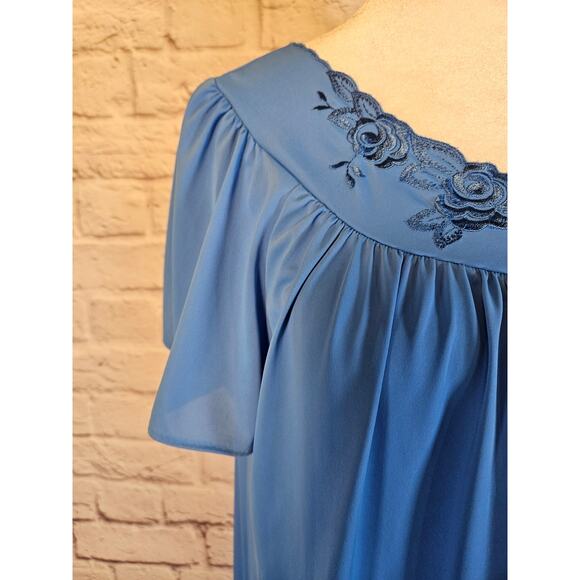 Shadowline Women's Petals Gown Full Length Sky Blue Size Small - Picture 4 of 8